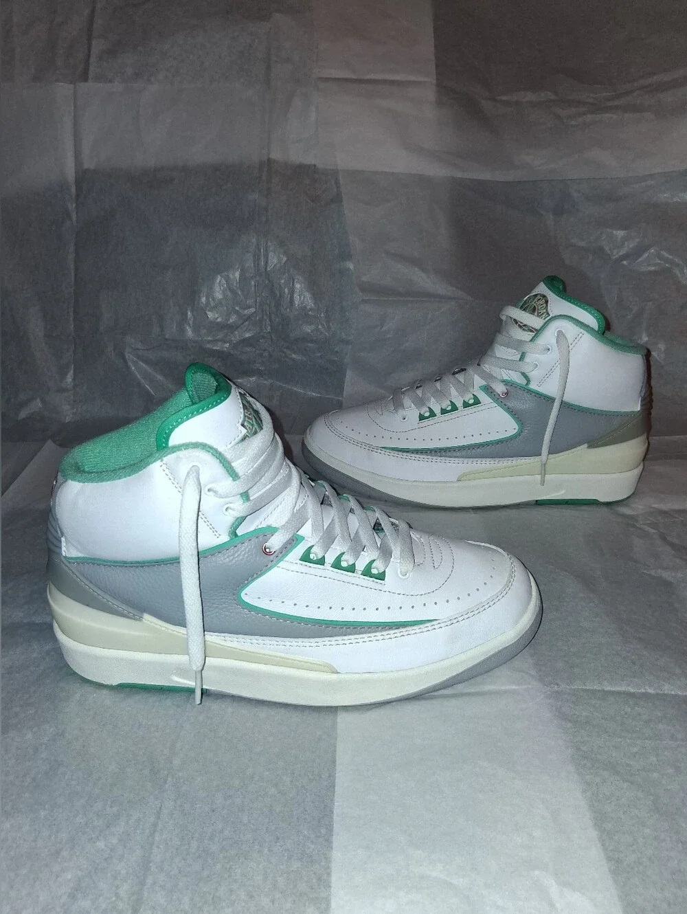 Jordan 2 Retro Crystal Mint Sneakers, Women Size 10